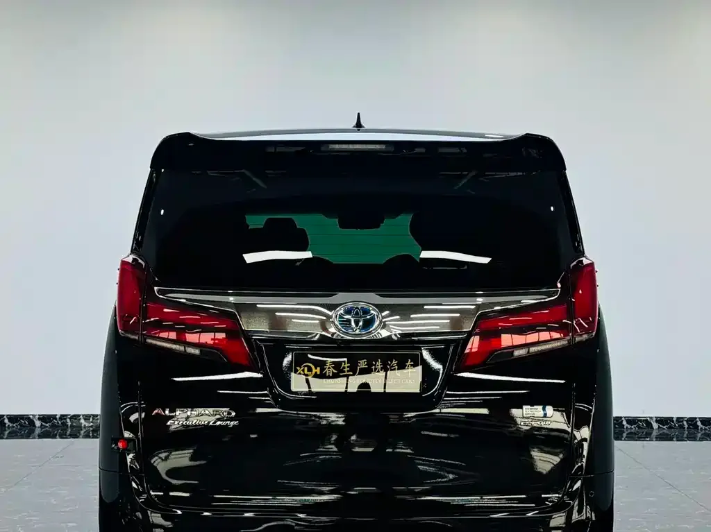 Toyota Alphard — фото 5