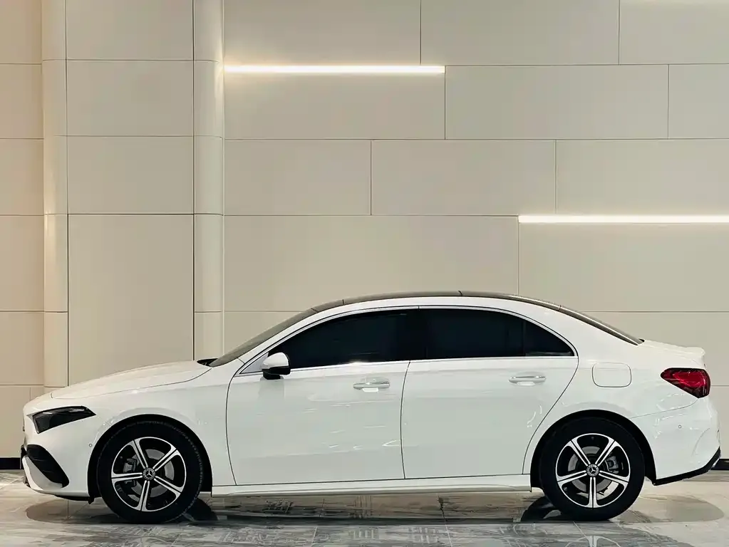 Mercedes-Benz A-Class 2025 из CN, фото 2