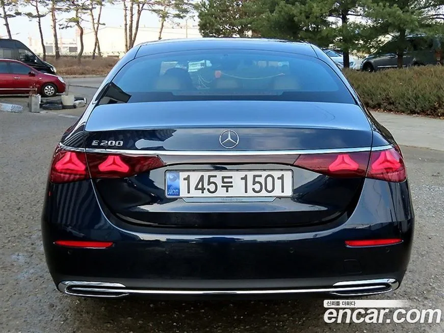 Mercedes-Benz E-Class 2025 из KR, фото 4