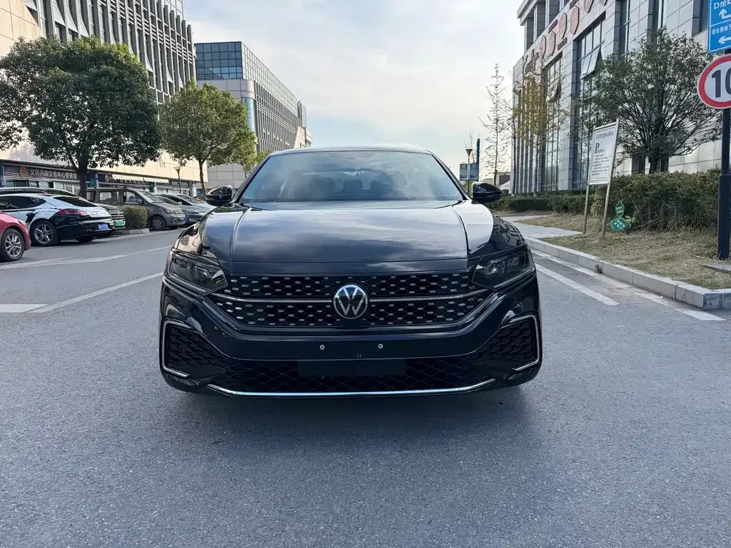 Volkswagen Passat — фото 3