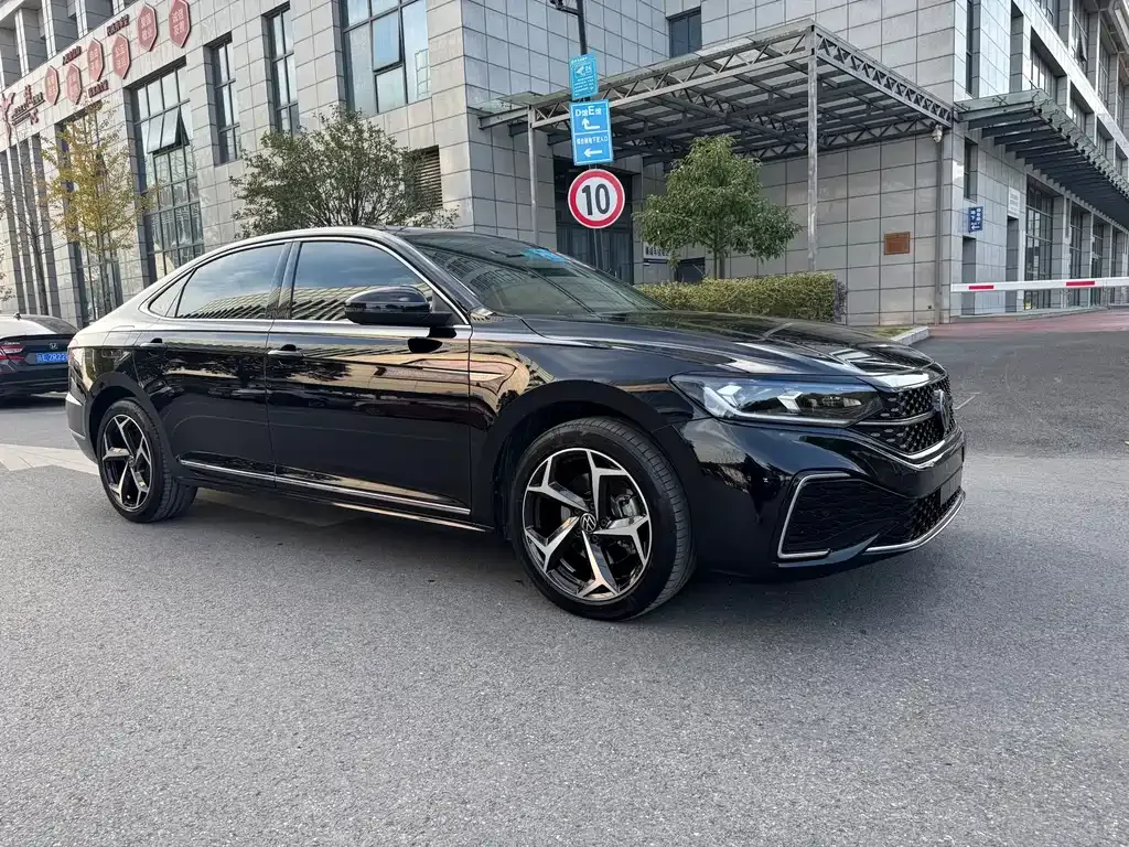 Volkswagen Passat — фото 4