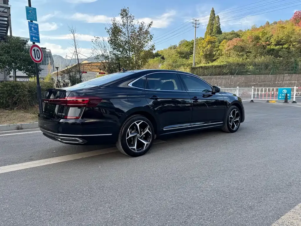 Volkswagen Passat — фото 5