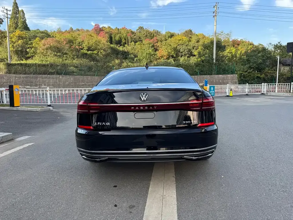 Volkswagen Passat — фото 7