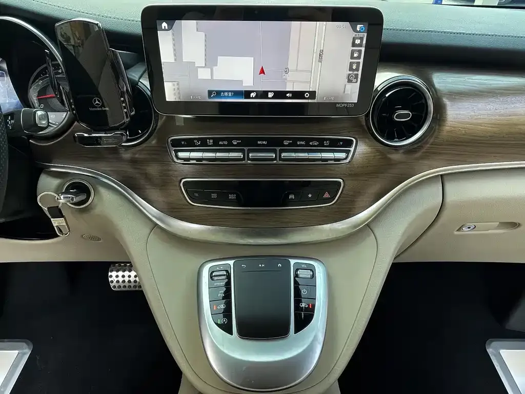 Mercedes-Benz V-Class 2022 из CN, фото 8