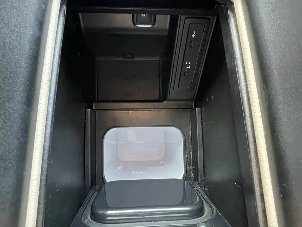 Mercedes-Benz V-Class 2022 из CN, фото 9
