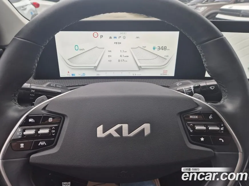 Kia EV6 — фото 9