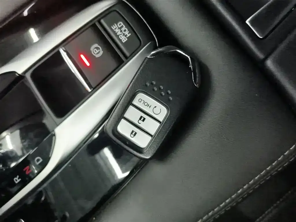 Honda UR-V 2023 из CN, фото 9