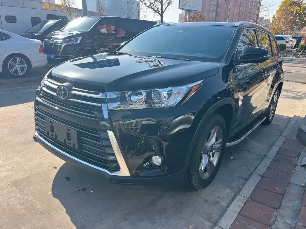 Toyota Highlander 2022 из CN, фото 1