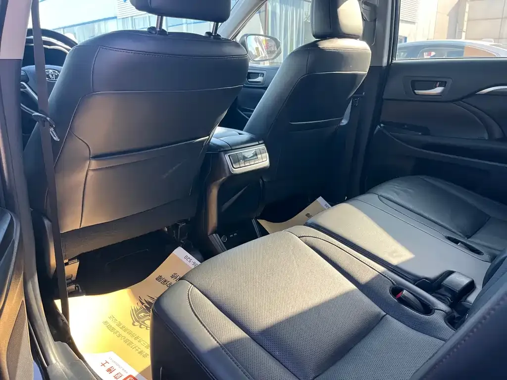 Toyota Highlander 2022 из CN, фото 5
