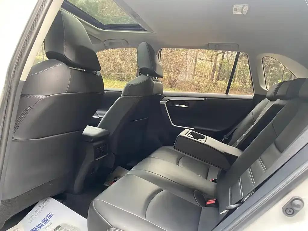 Toyota RAV4 2021 из CN, фото 10