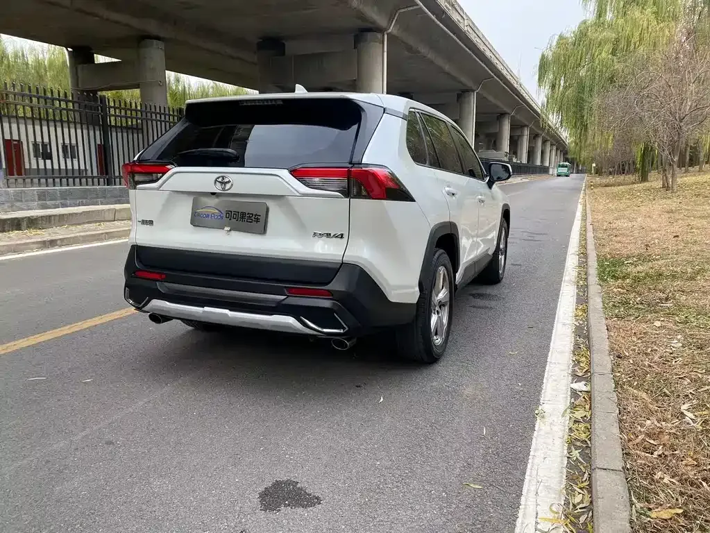 Toyota RAV4 2021 из CN, фото 7