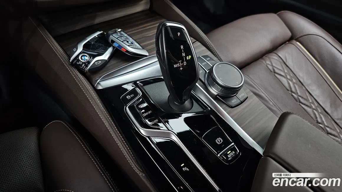 BMW 5-Series 2021 из KR, фото 9