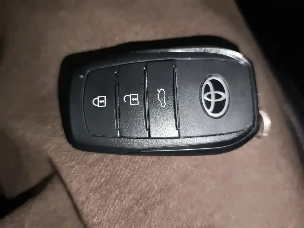 Toyota Camry 2025 из CN, фото 9