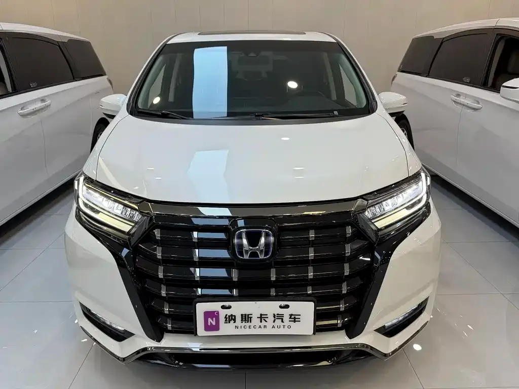 Honda Elysion 2023 из CN, фото 2