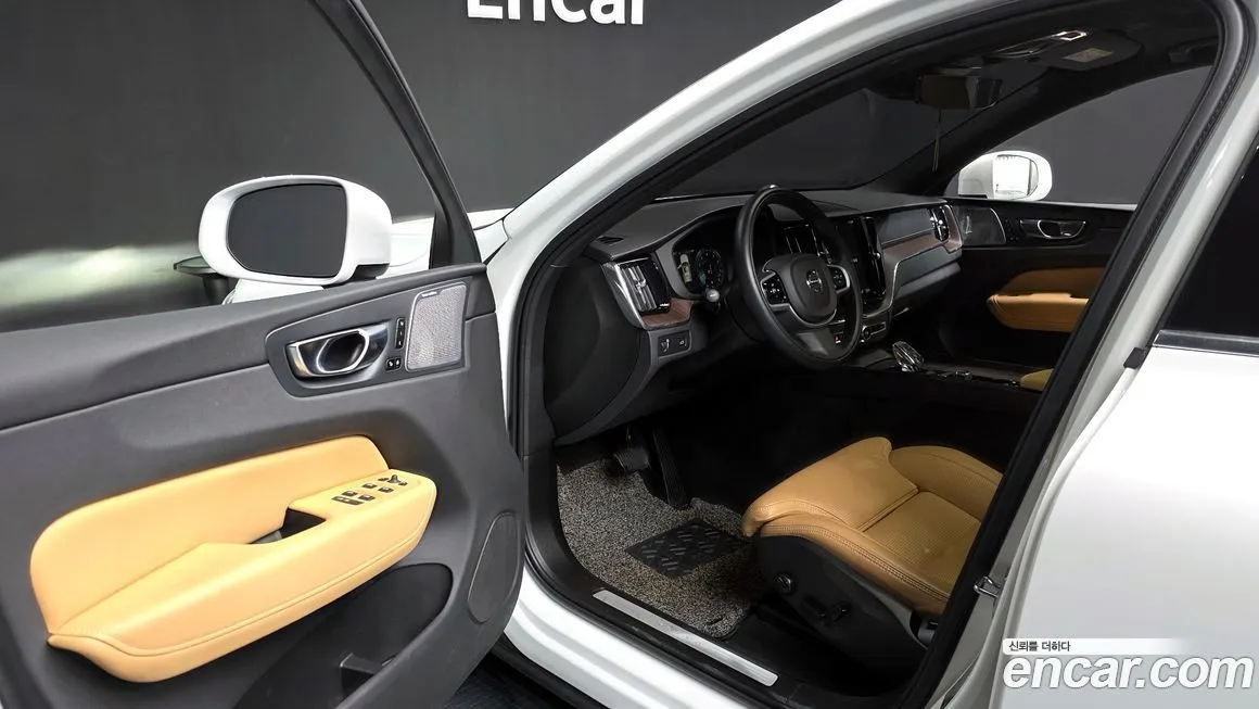 Volvo XC60 2021 из KR, фото 10