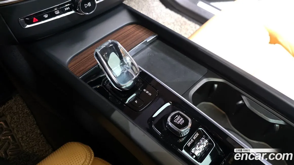 Volvo XC60 2021 из KR, фото 9