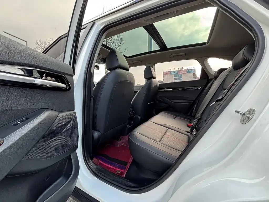 Kia KX3 2023 из CN, фото 6