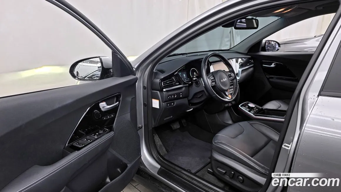 Kia Niro — фото 10