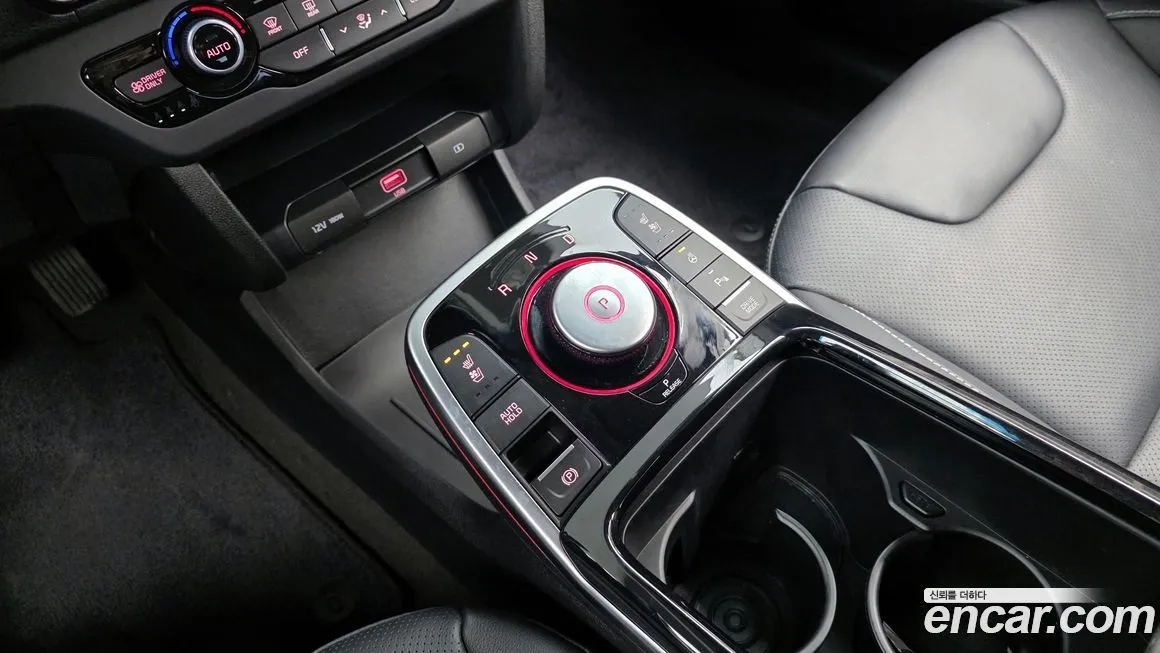 Kia Niro — фото 9
