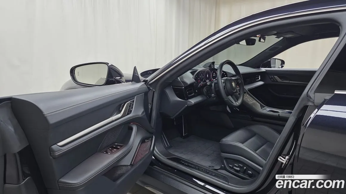 Porsche Taycan 2025 из KR, фото 10