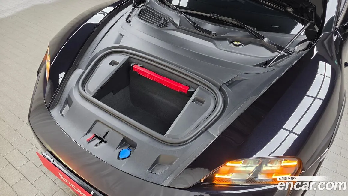 Porsche Taycan 2025 из KR, фото 6