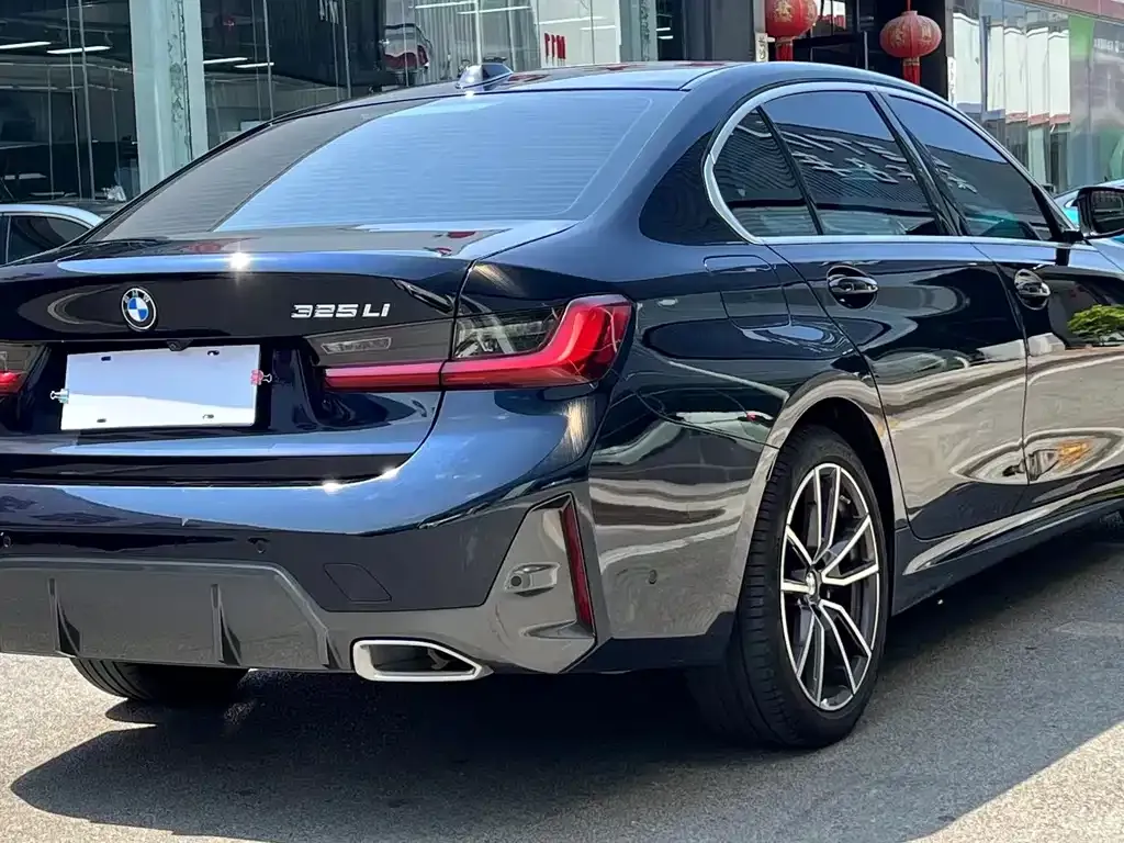 BMW 3 Series 2023 из CN, фото 9