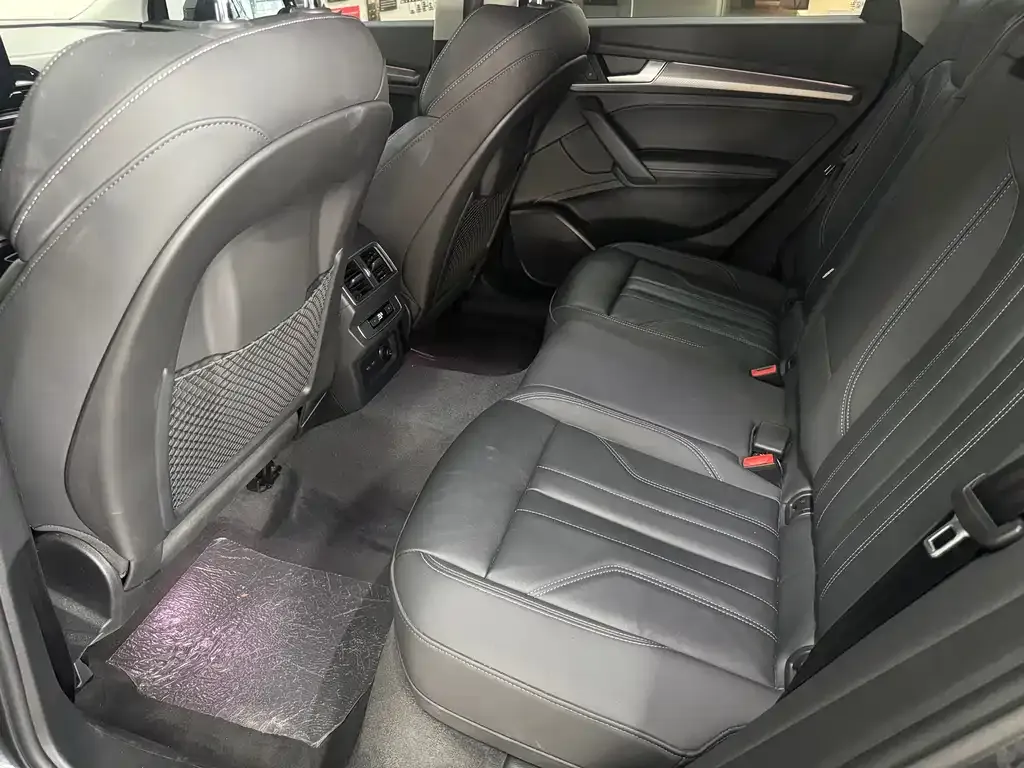 Audi Q5L 2022 из CN, фото 7