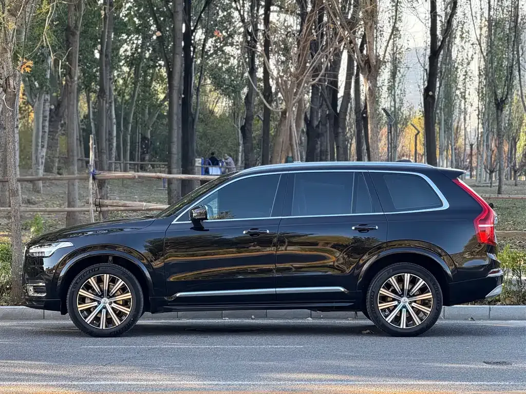 Volvo XC90 — фото 3