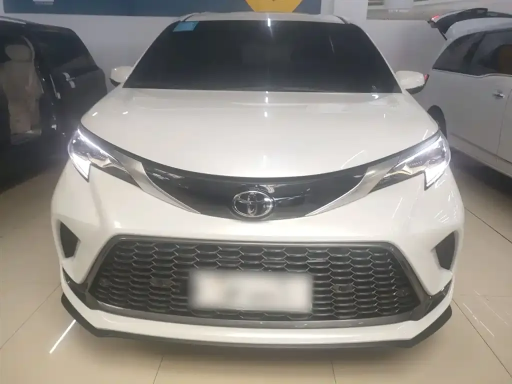 Toyota Granvia 2025 из CN, фото 3