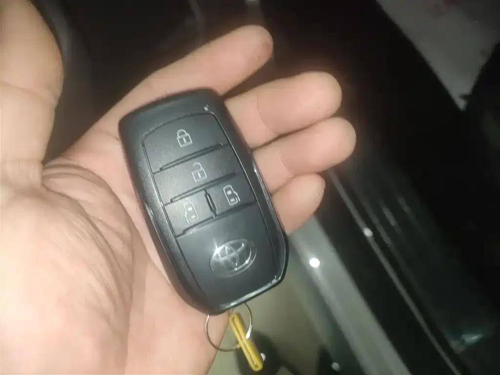 Toyota Granvia 2025 из CN, фото 9