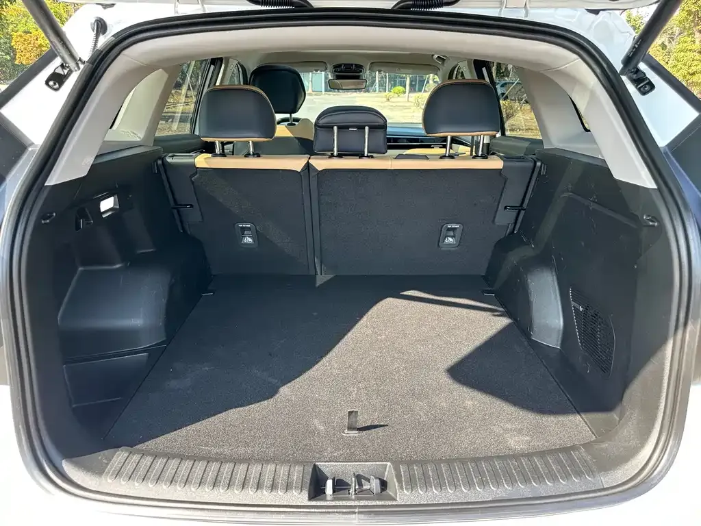 Geely Boyue L 2023 из CN, фото 10