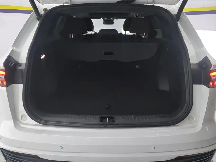 Geely Xingyue L 2022 из CN, фото 4