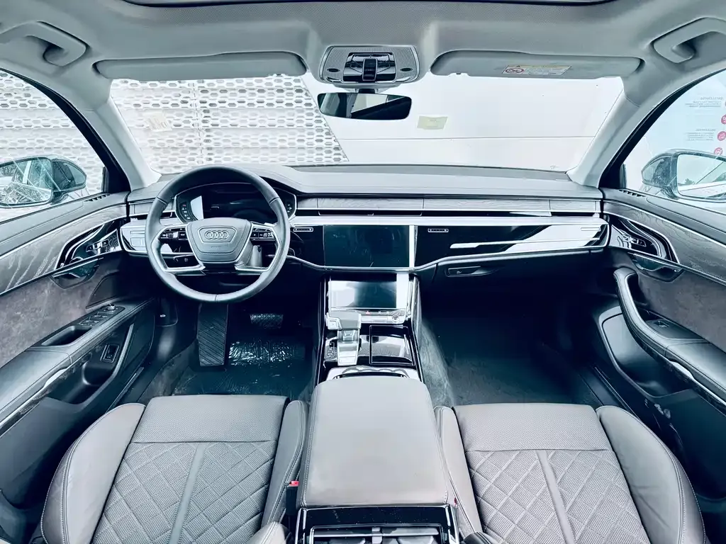 Audi A8 2024 из CN, фото 6