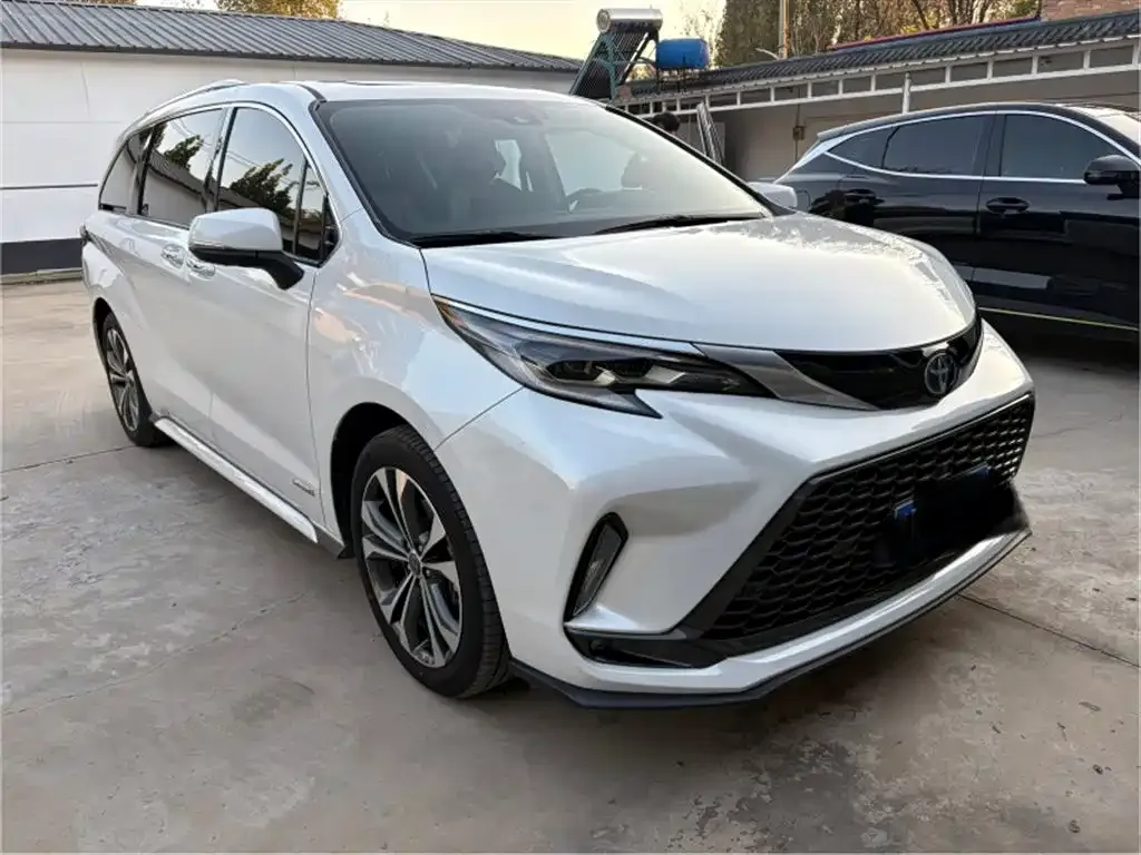 Toyota Granvia 2024 из CN, фото 3