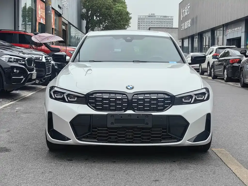 BMW 3 Series 2023 из CN, фото 2