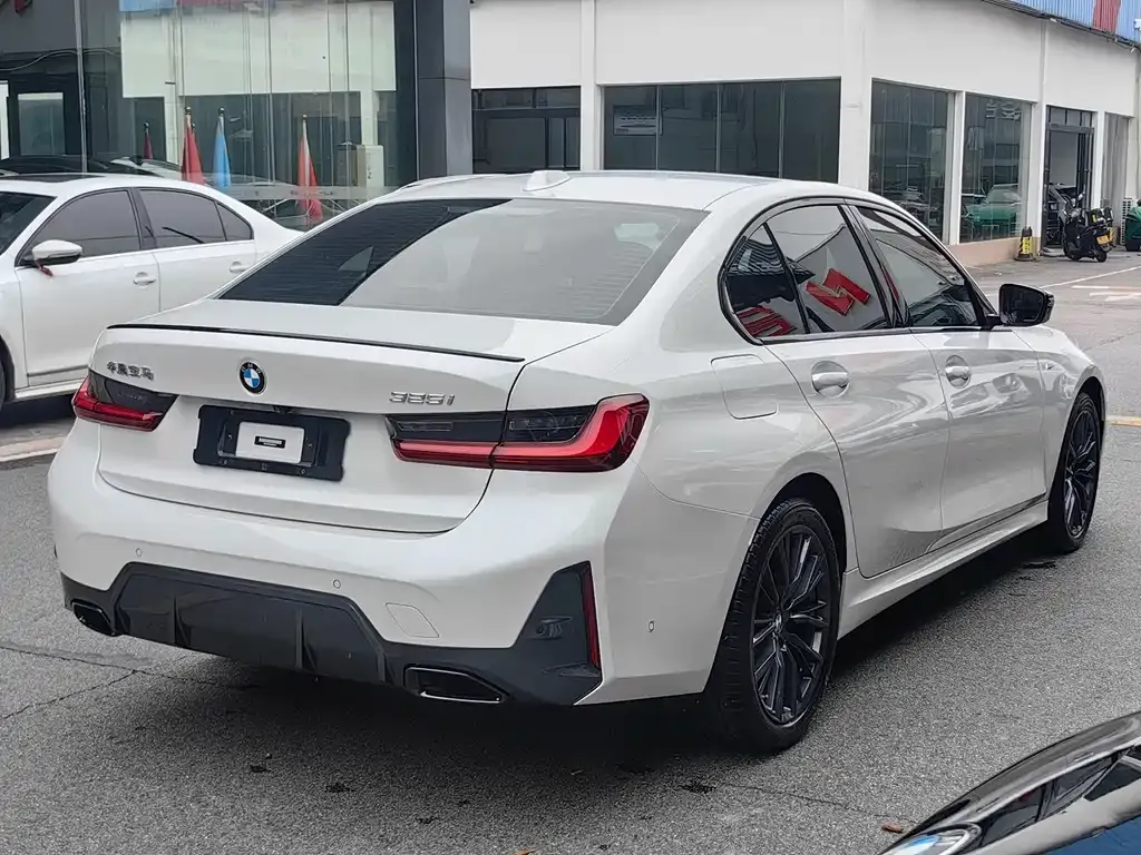 BMW 3 Series 2023 из CN, фото 4