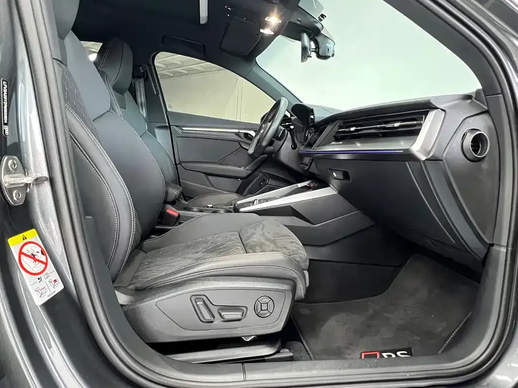 Audi A3 2024 из CN, фото 10