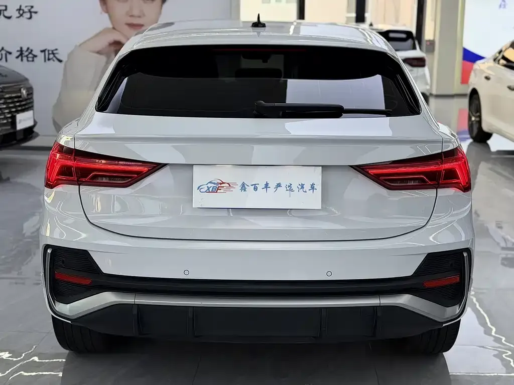 Audi Q3 Sportback — фото 9