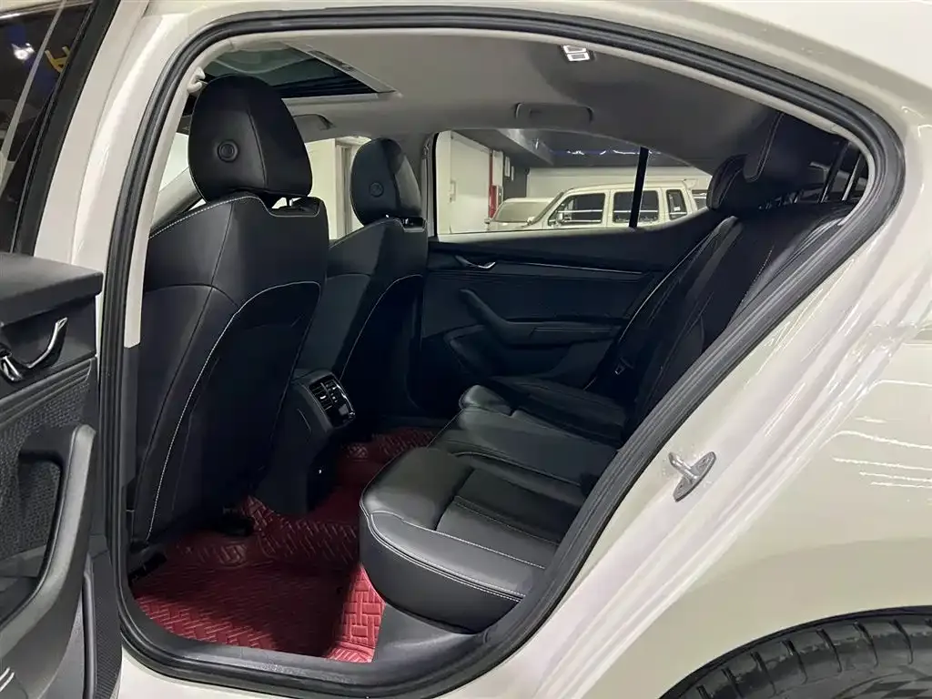 Skoda Octavia 2022 из CN, фото 10