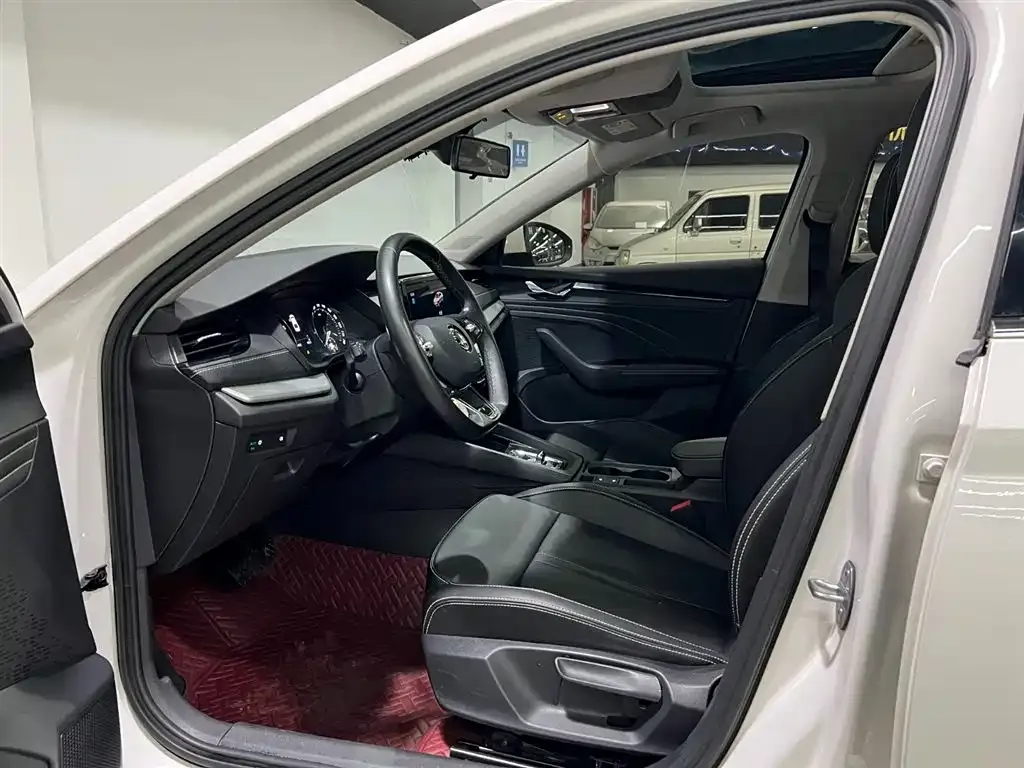 Skoda Octavia 2022 из CN, фото 8