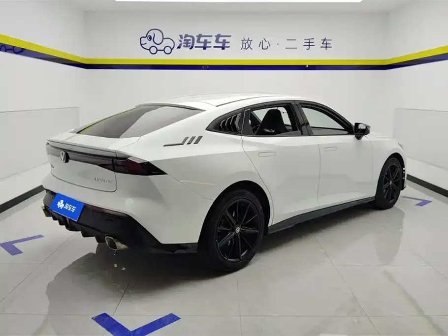 Changan UNI-V 2023 из CN, фото 3