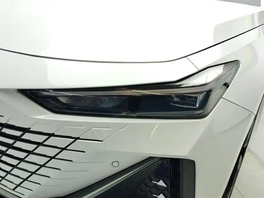 Changan UNI-V 2023 из CN, фото 5