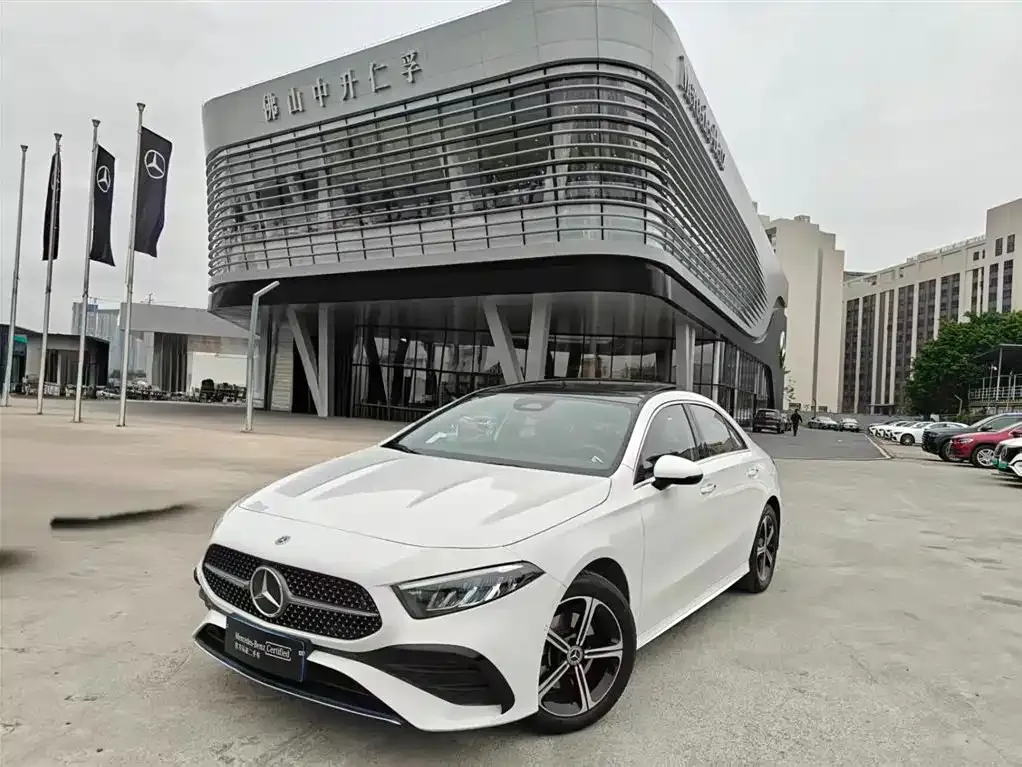 Mercedes-Benz A-Class 2024 из CN, фото 1