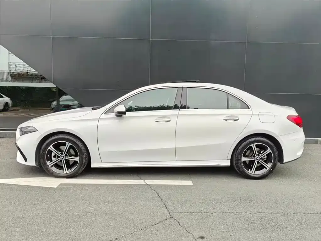 Mercedes-Benz A-Class 2024 из CN, фото 3