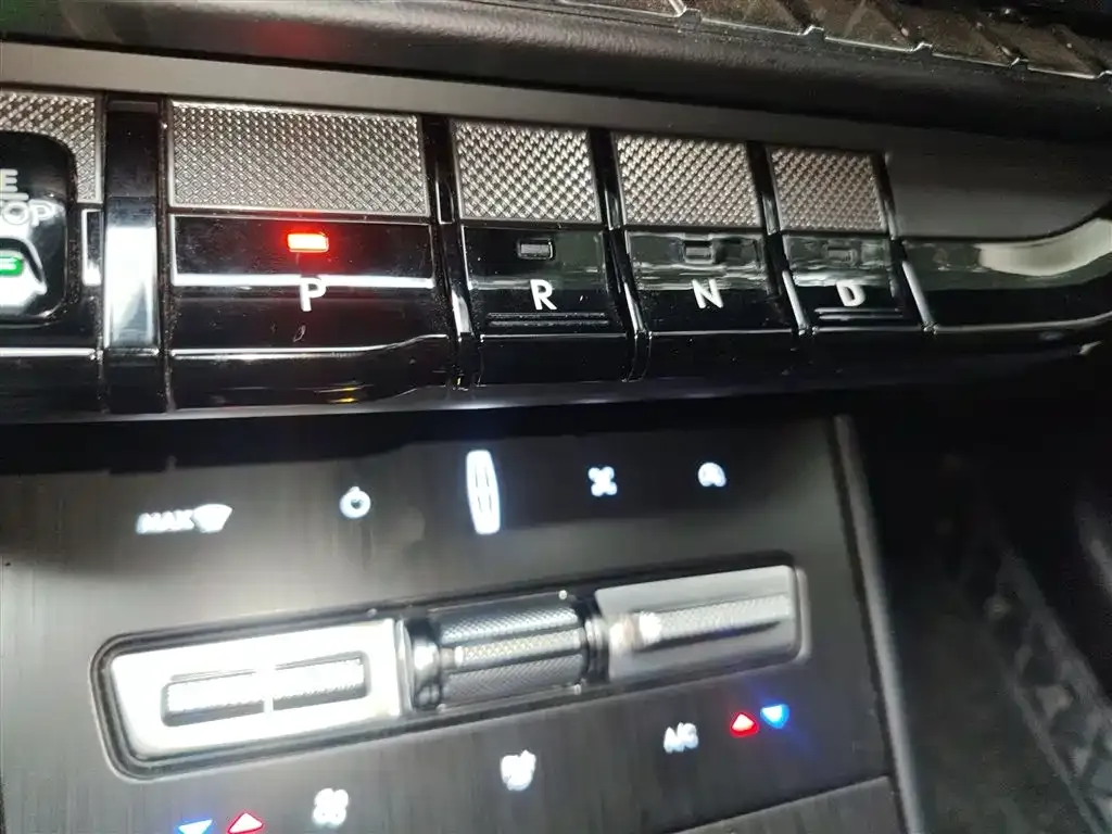 Lincoln Corsair 2023 из CN, фото 7