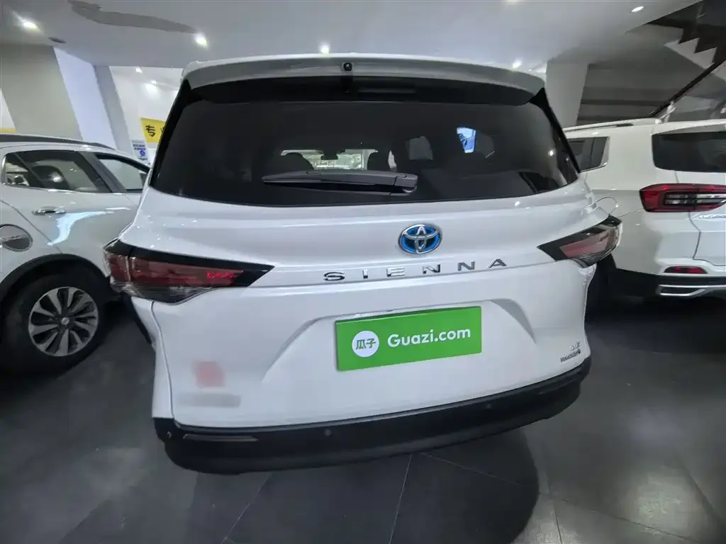 Toyota Sienna 2023 из CN, фото 6
