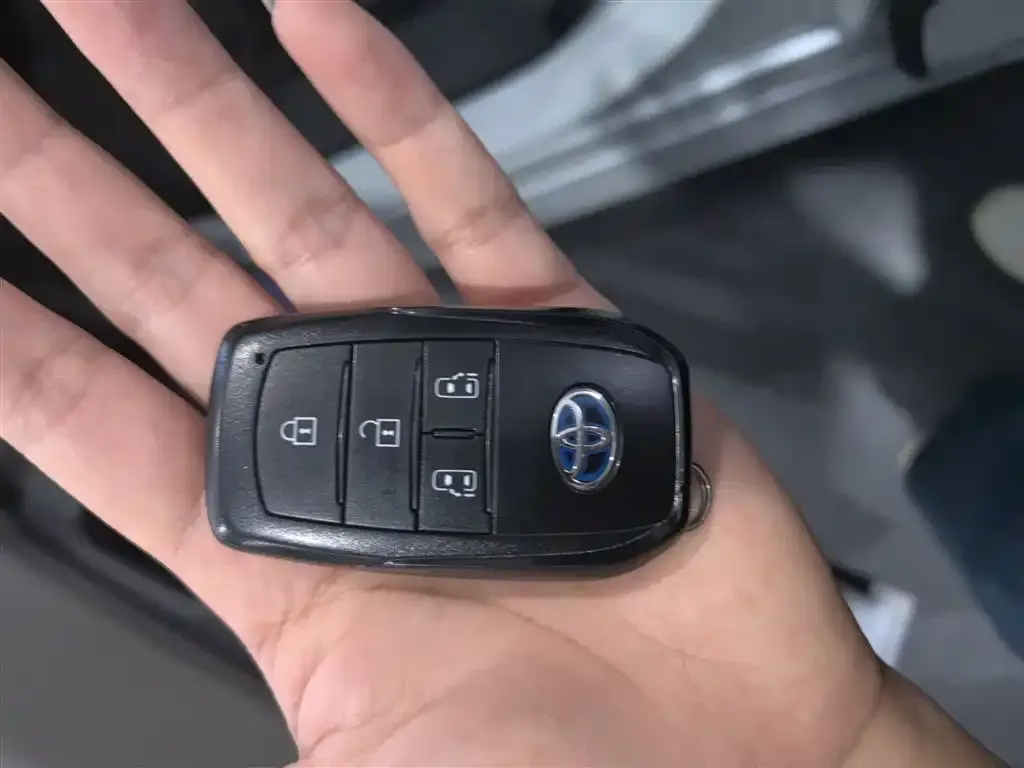 Toyota Sienna 2023 из CN, фото 9
