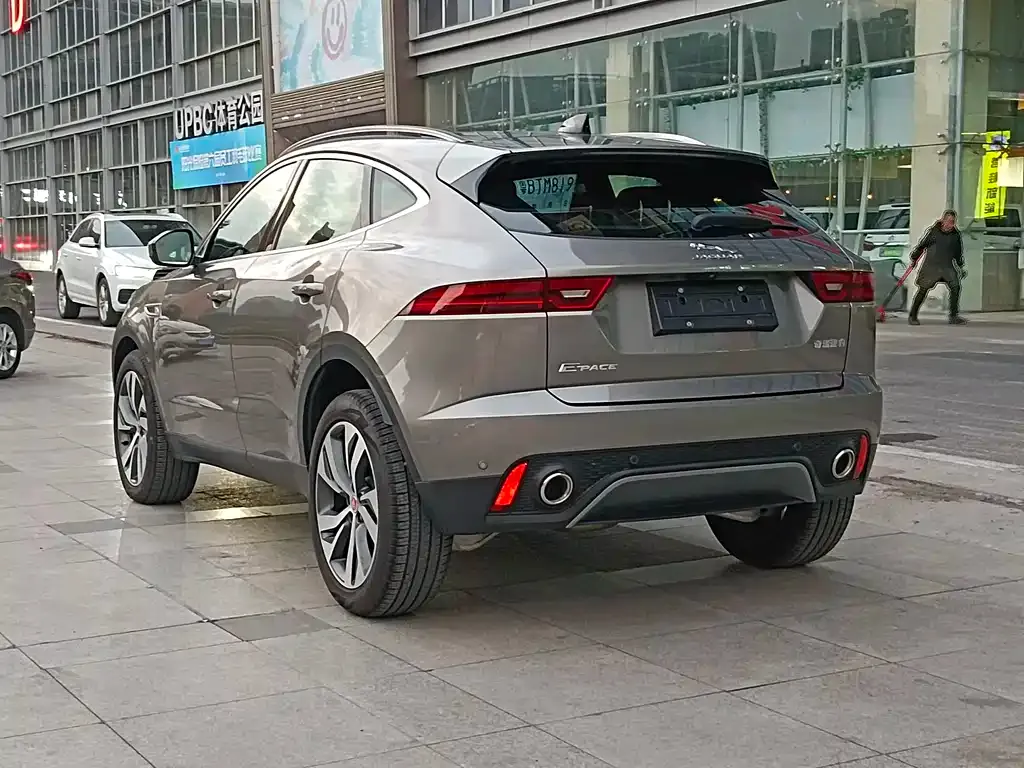 Jaguar E-PACE 2023 из CN, фото 6