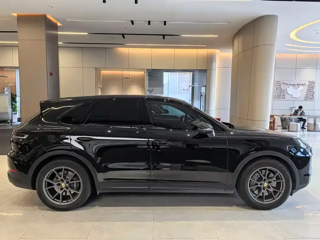 Porsche Cayenne Hybrid 2024 из CN, фото 4