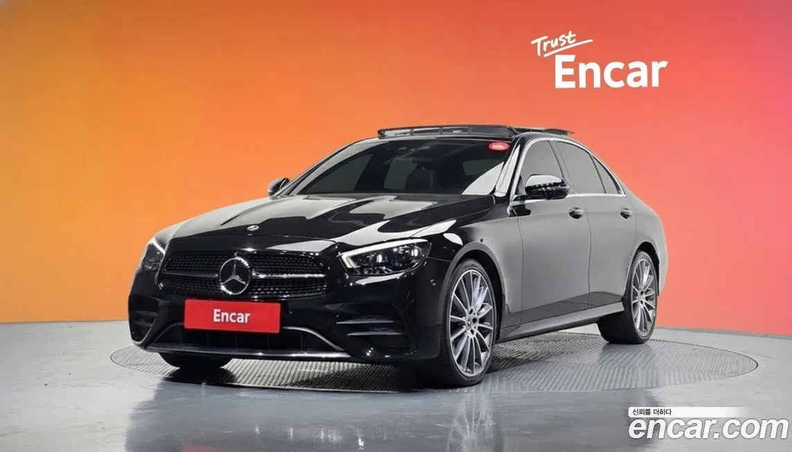 Mercedes-Benz E-Class — фото 1